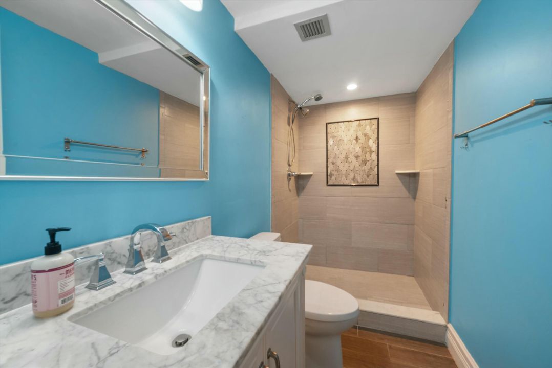 For Sale: $449,900 (2 beds, 2 baths, 1316 Square Feet)