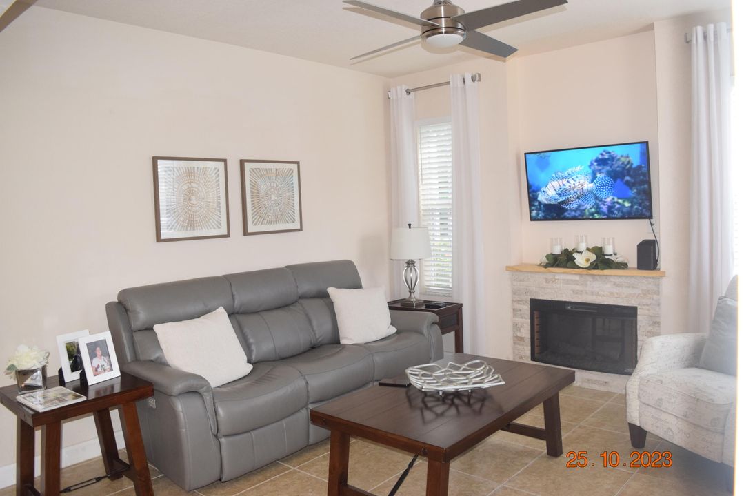 For Sale: $275,000 (3 beds, 2 baths, 1467 Square Feet)