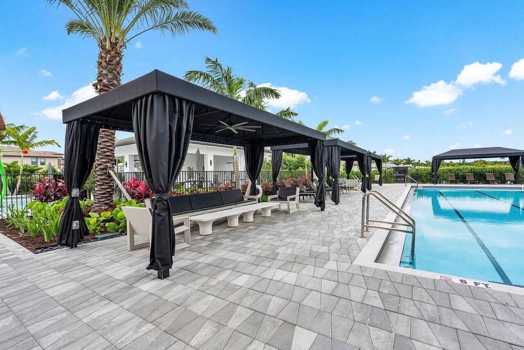 For Sale: $2,595,000 (5 beds, 6 baths, 5393 Square Feet)