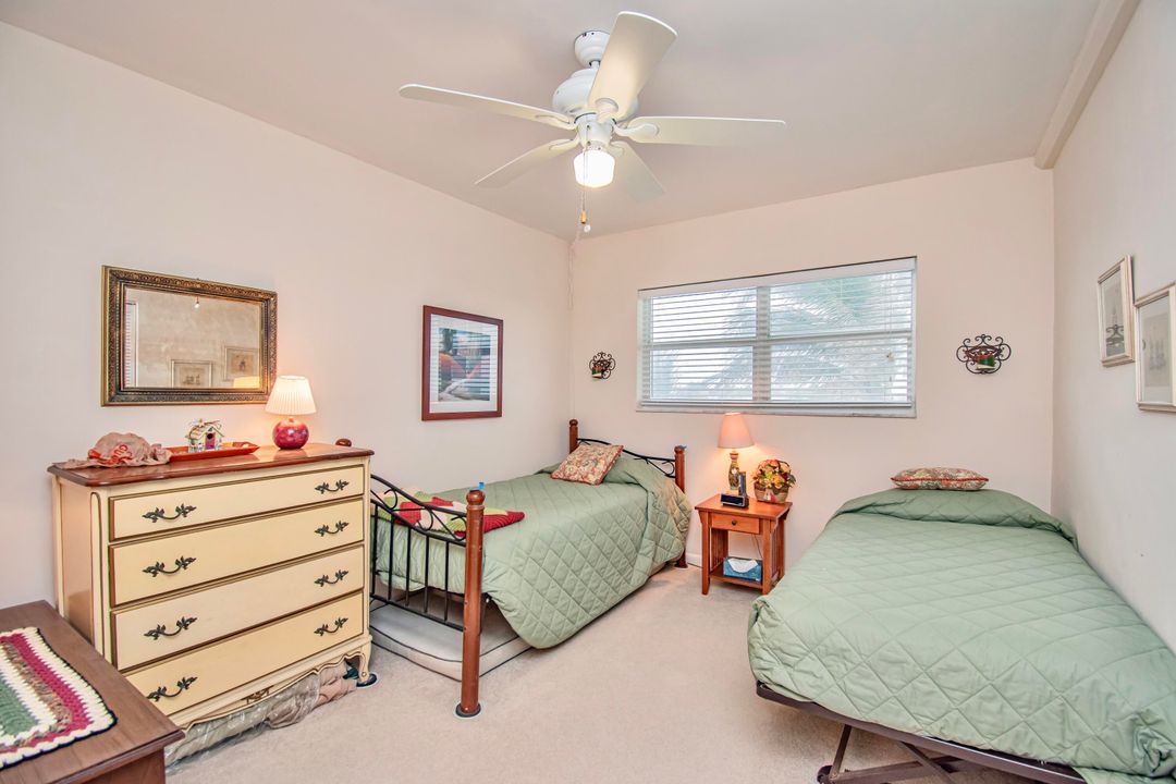 For Sale: $679,000 (2 beds, 2 baths, 988 Square Feet)