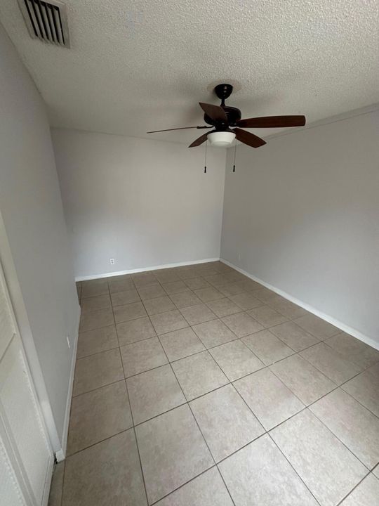 For Rent: $2,650 (3 beds, 3 baths, 1100 Square Feet)