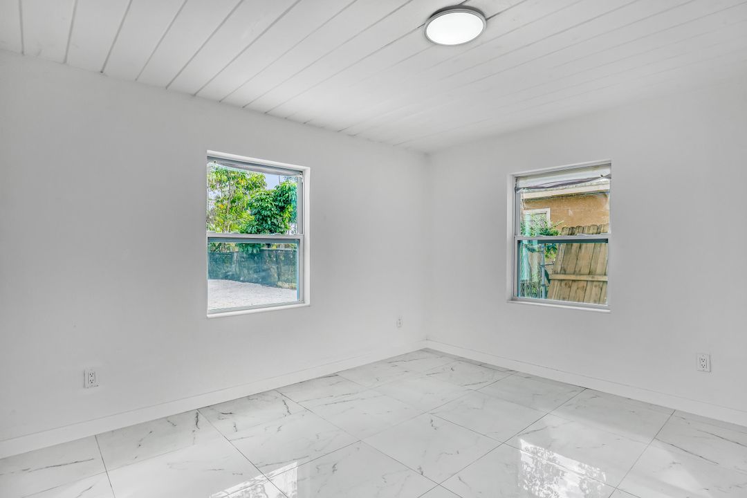 For Sale: $498,000 (3 beds, 2 baths, 1224 Square Feet)