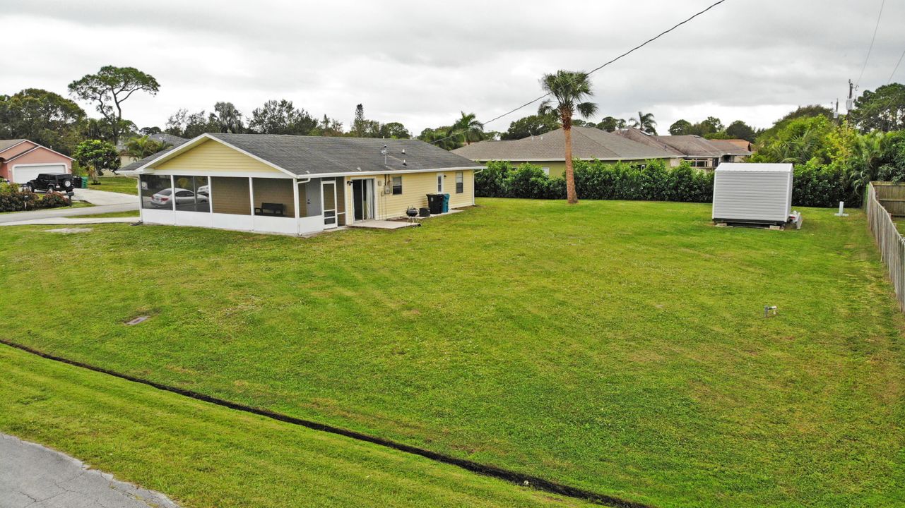 For Sale: $340,000 (3 beds, 2 baths, 1148 Square Feet)