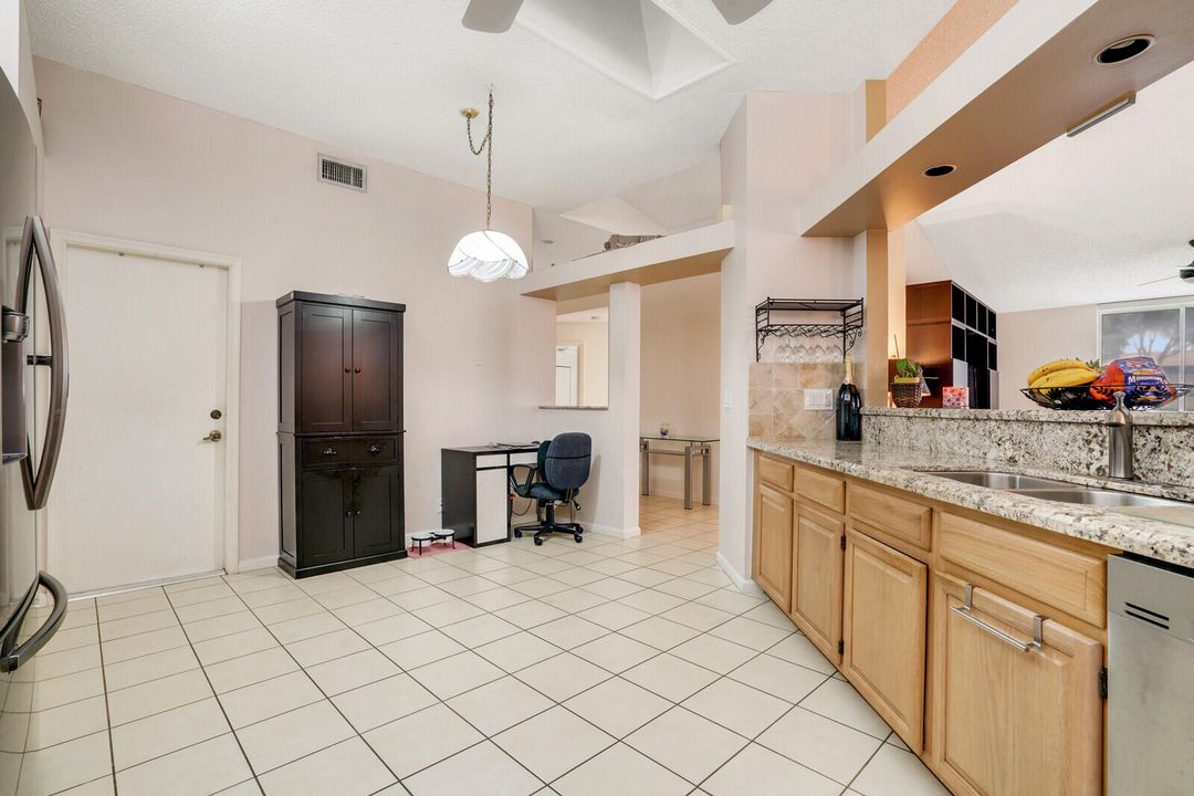 For Sale: $450,000 (3 beds, 2 baths, 1566 Square Feet)