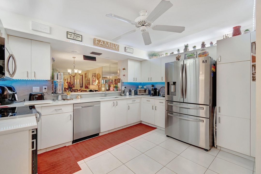 For Sale: $329,000 (2 beds, 2 baths, 1498 Square Feet)