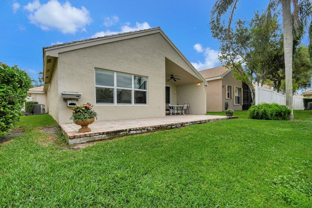 For Sale: $535,000 (3 beds, 2 baths, 1765 Square Feet)