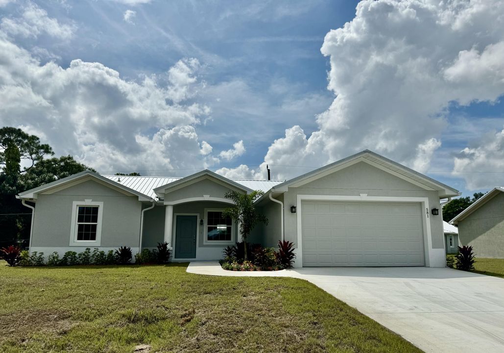 For Sale: $399,000 (3 beds, 2 baths, 1603 Square Feet)