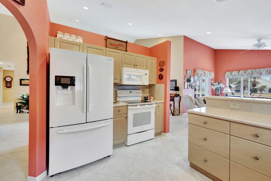 For Sale: $549,000 (3 beds, 2 baths, 2164 Square Feet)