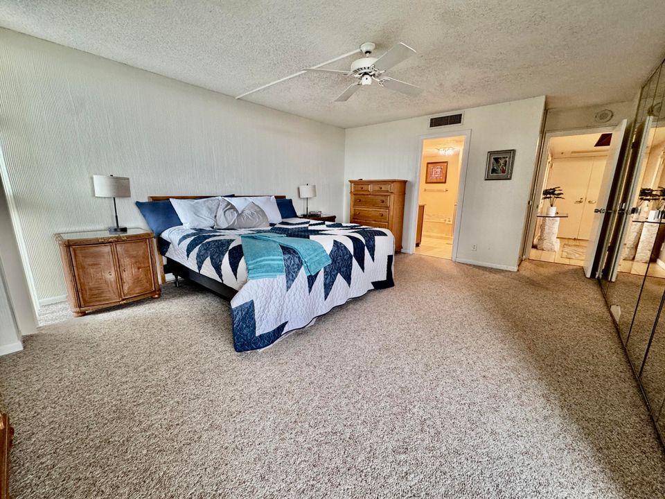 For Rent: $4,550 (2 beds, 2 baths, 1435 Square Feet)