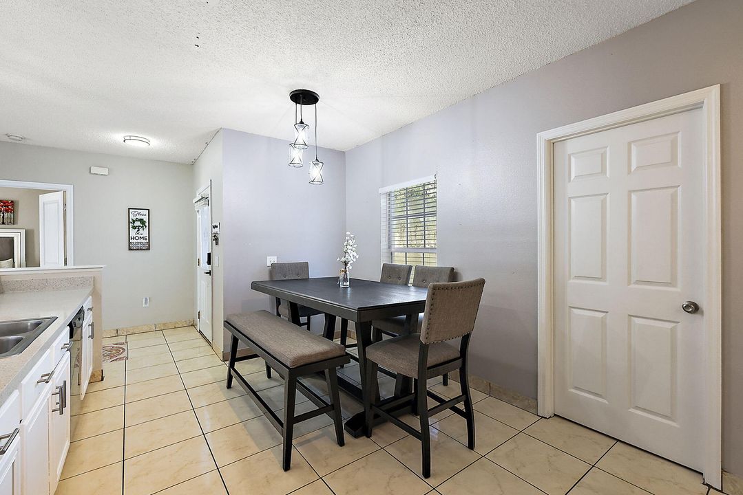 For Sale: $287,000 (3 beds, 2 baths, 1383 Square Feet)