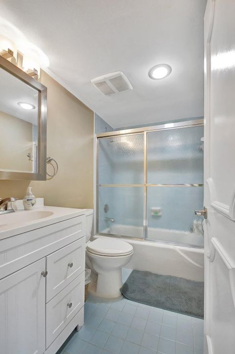 For Sale: $145,000 (2 beds, 2 baths, 1050 Square Feet)