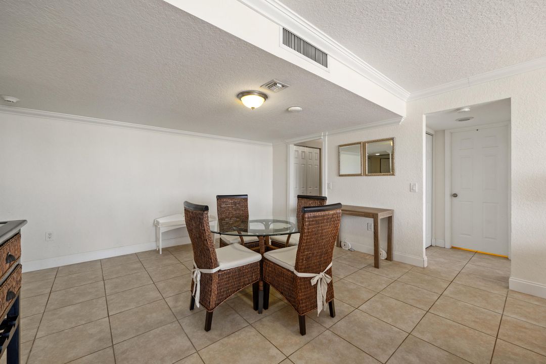 For Sale: $255,000 (2 beds, 2 baths, 1170 Square Feet)