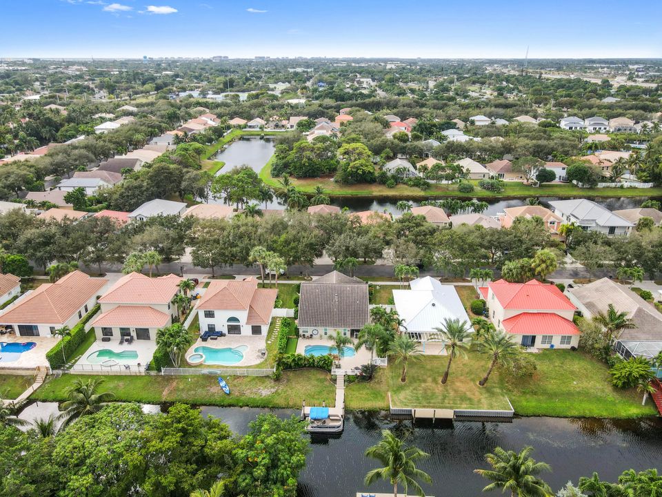 For Sale: $1,395,000 (4 beds, 3 baths, 2125 Square Feet)