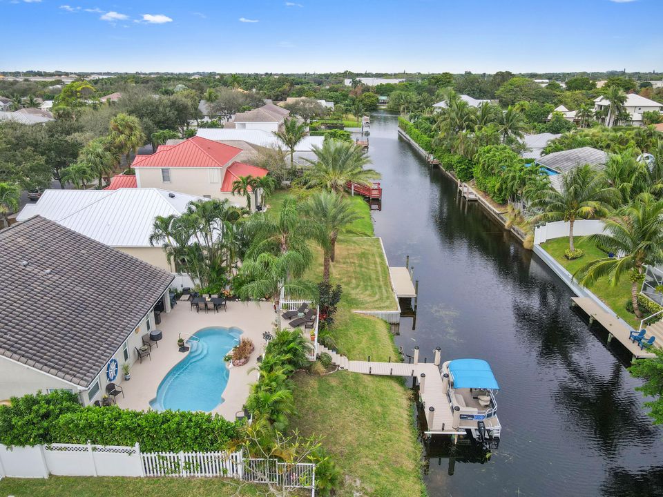 For Sale: $1,395,000 (4 beds, 3 baths, 2125 Square Feet)