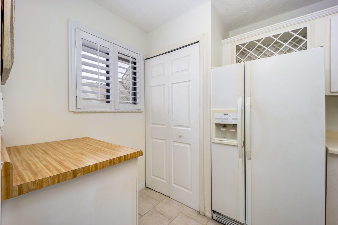 For Sale: $234,500 (2 beds, 2 baths, 1186 Square Feet)