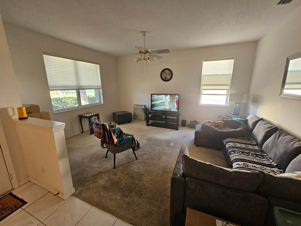 For Sale: $335,000 (2 beds, 2 baths, 1766 Square Feet)