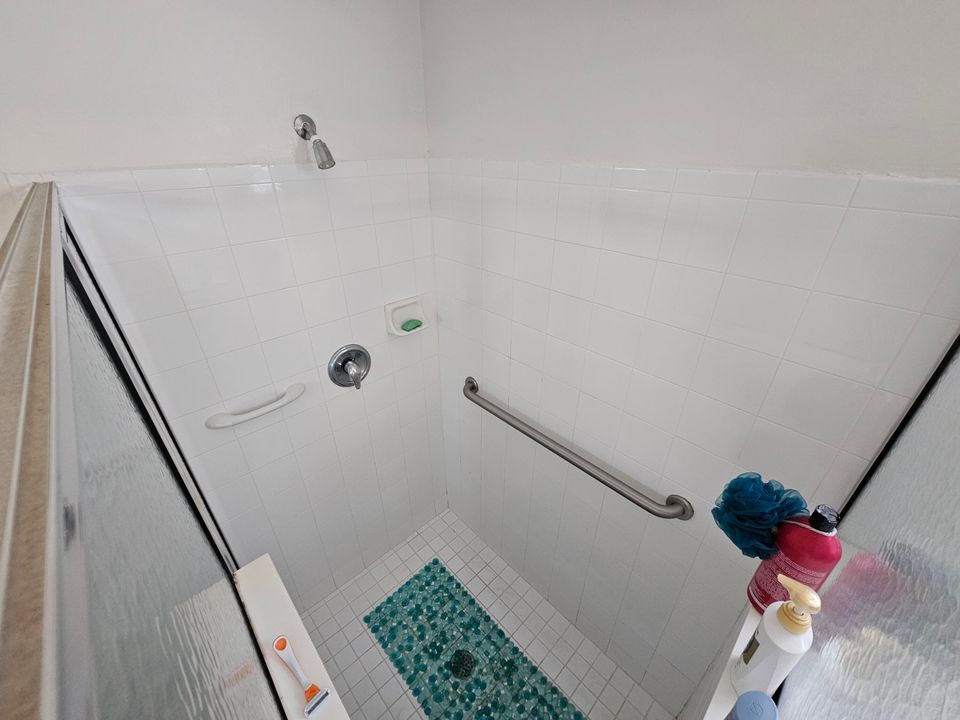 For Sale: $335,000 (2 beds, 2 baths, 1766 Square Feet)