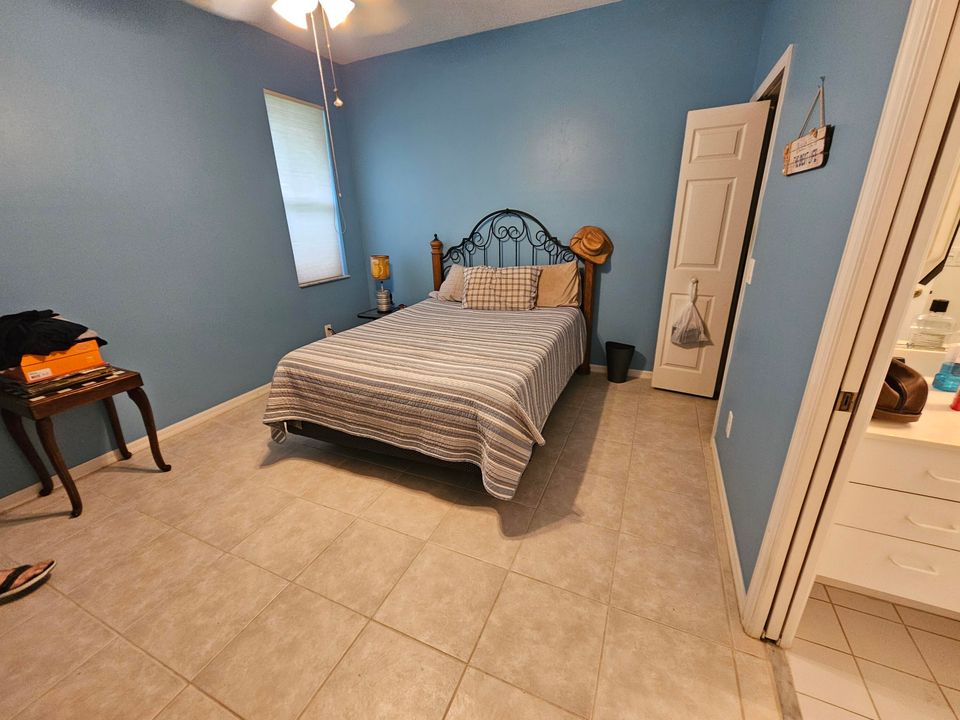 For Sale: $335,000 (2 beds, 2 baths, 1766 Square Feet)