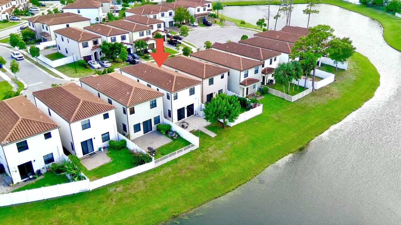 En Venta: $549,999 (4 camas, 2 baños, 2048 Pies cuadrados)