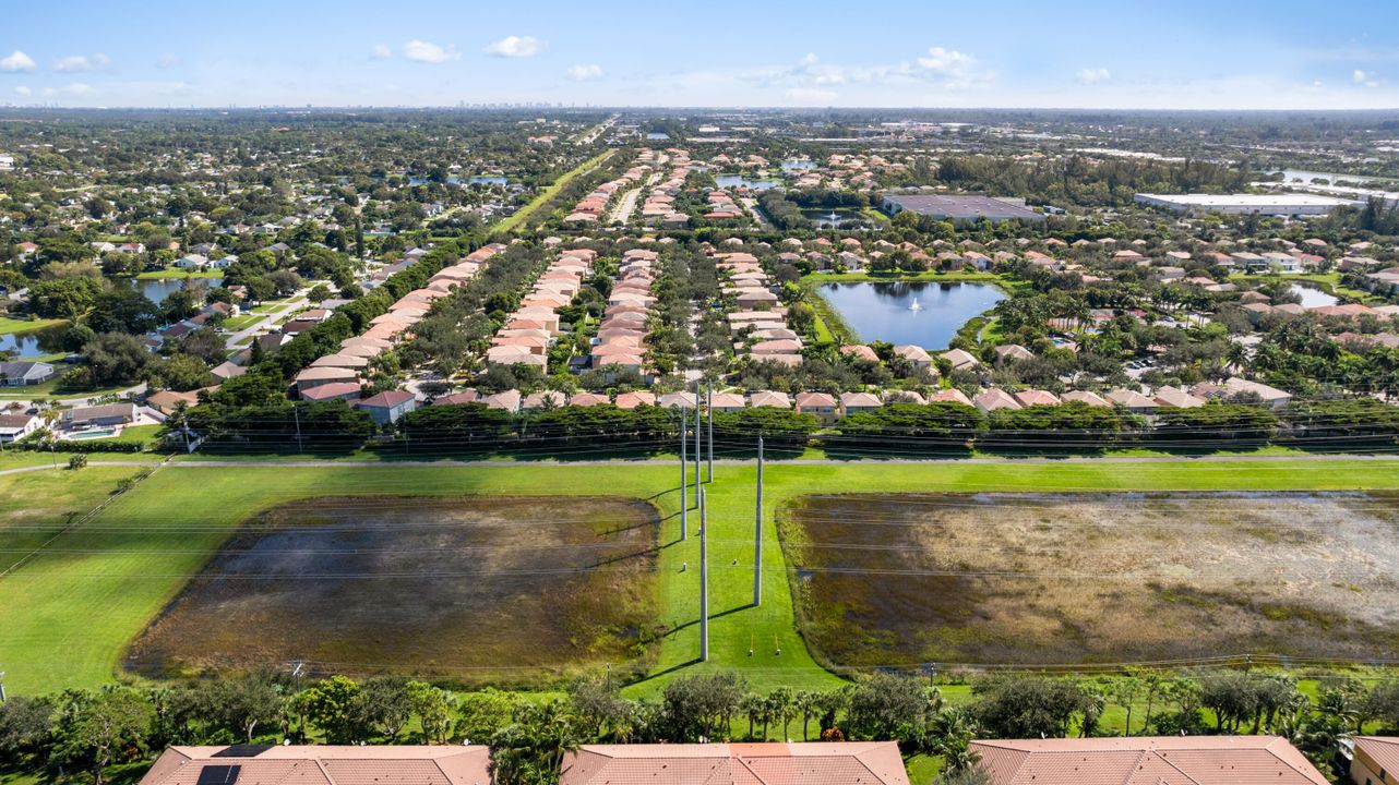 For Sale: $589,000 (4 beds, 2 baths, 2000 Square Feet)