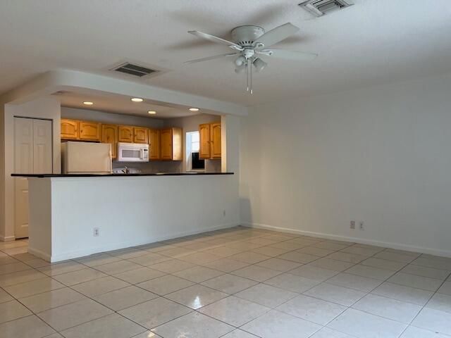 For Rent: $3,000 (3 beds, 2 baths, 1500 Square Feet)