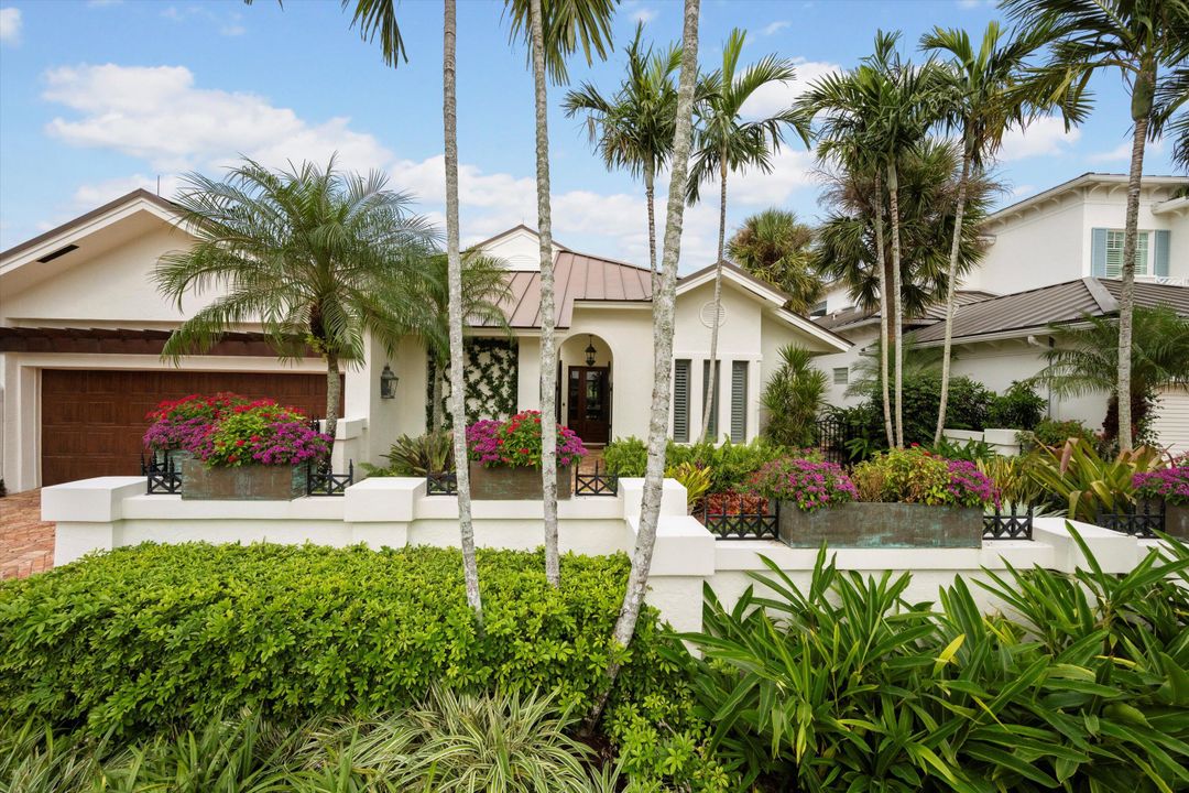 For Sale: $2,900,000 (3 beds, 3 baths, 2925 Square Feet)