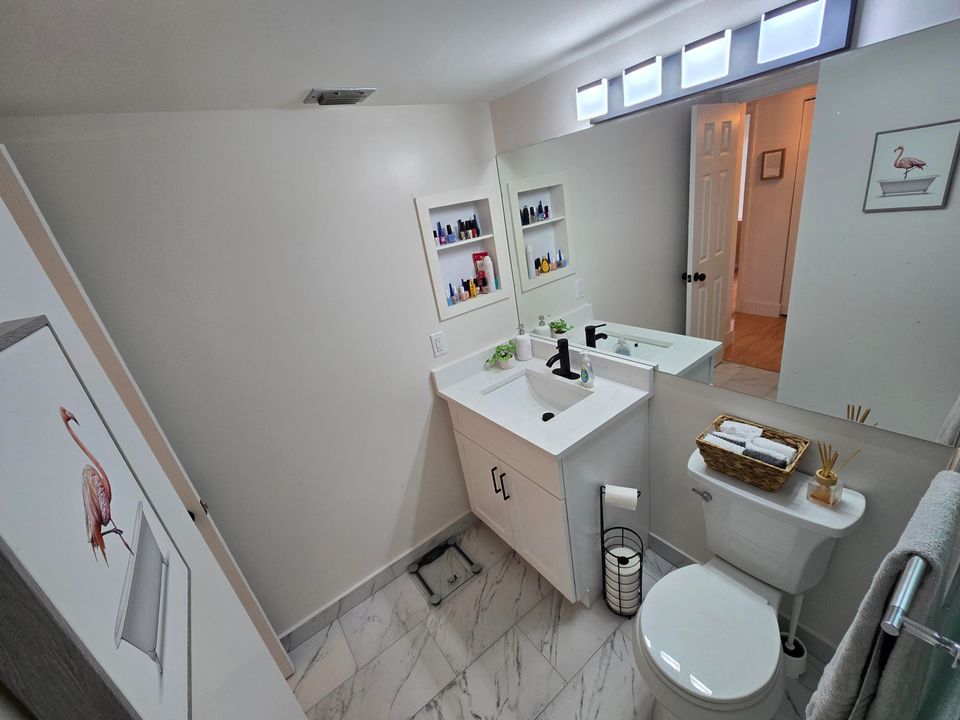 For Sale: $254,000 (2 beds, 2 baths, 1115 Square Feet)