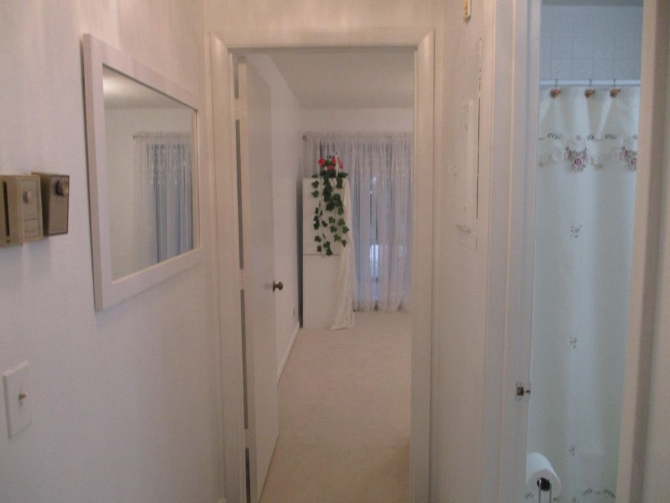 For Sale: $319,000 (2 beds, 2 baths, 1370 Square Feet)