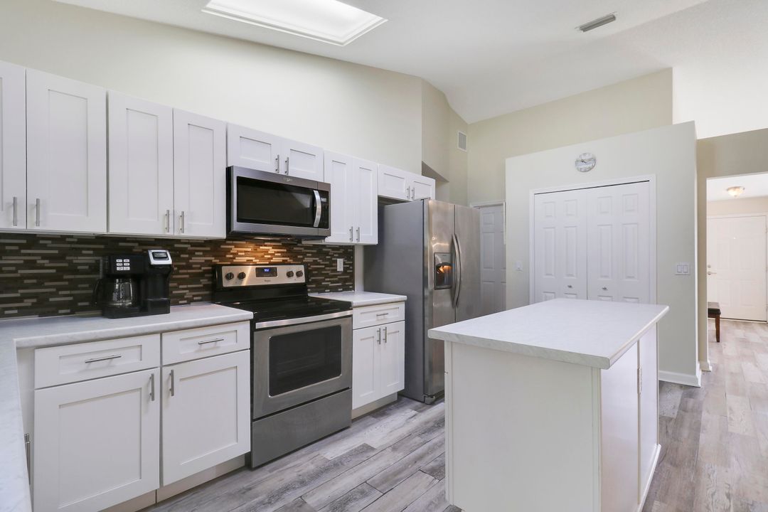 For Sale: $365,000 (4 beds, 2 baths, 1499 Square Feet)