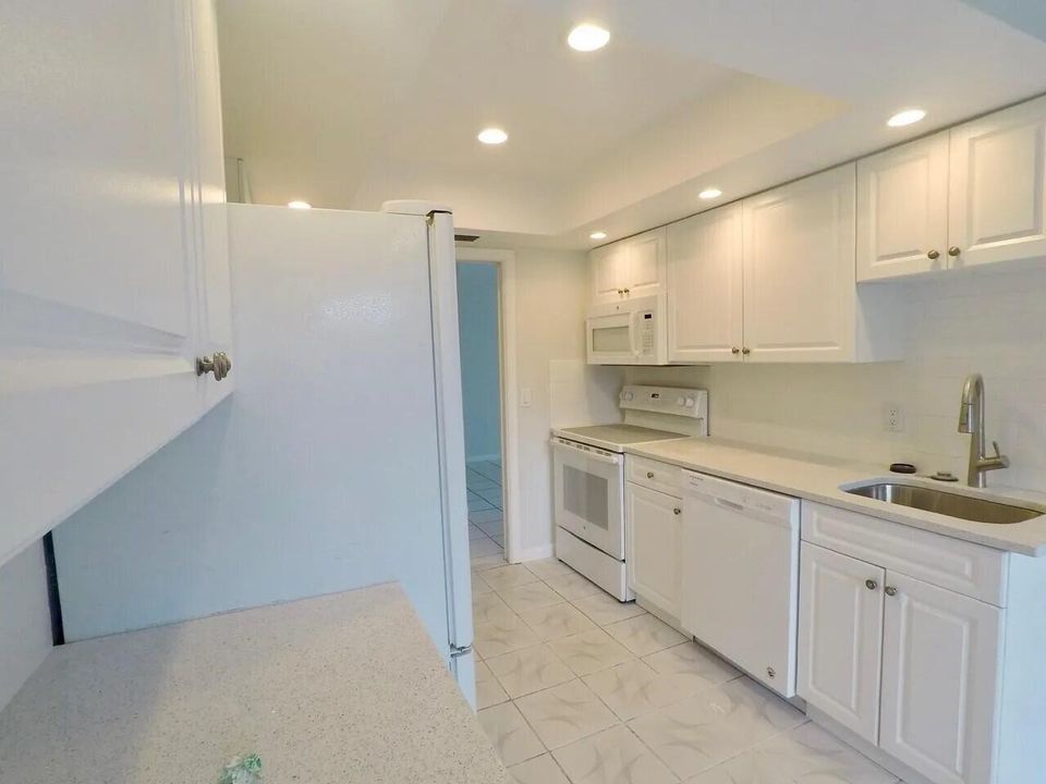 For Rent: $4,450 (3 beds, 2 baths, 1480 Square Feet)