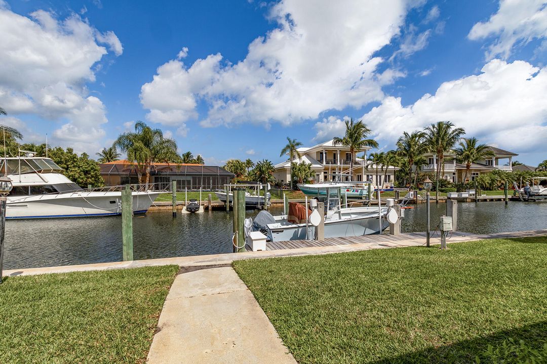 For Sale: $1,250,000 (3 beds, 2 baths, 1576 Square Feet)