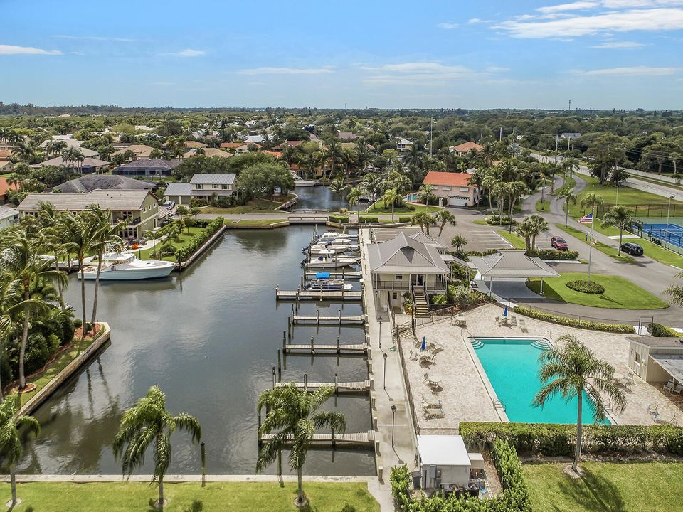 For Sale: $1,250,000 (3 beds, 2 baths, 1576 Square Feet)