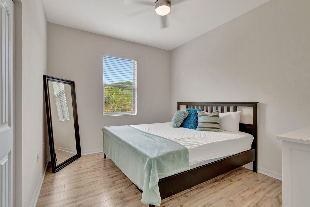 For Sale: $750,000 (3 beds, 2 baths, 2094 Square Feet)