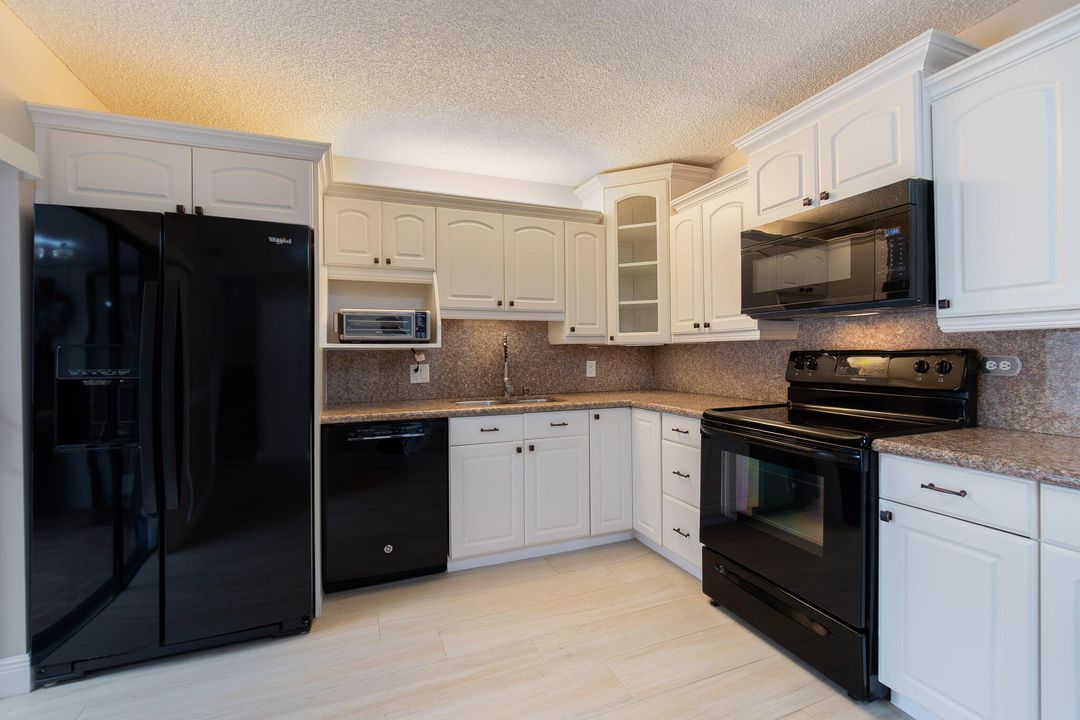 For Sale: $442,900 (3 beds, 2 baths, 1488 Square Feet)