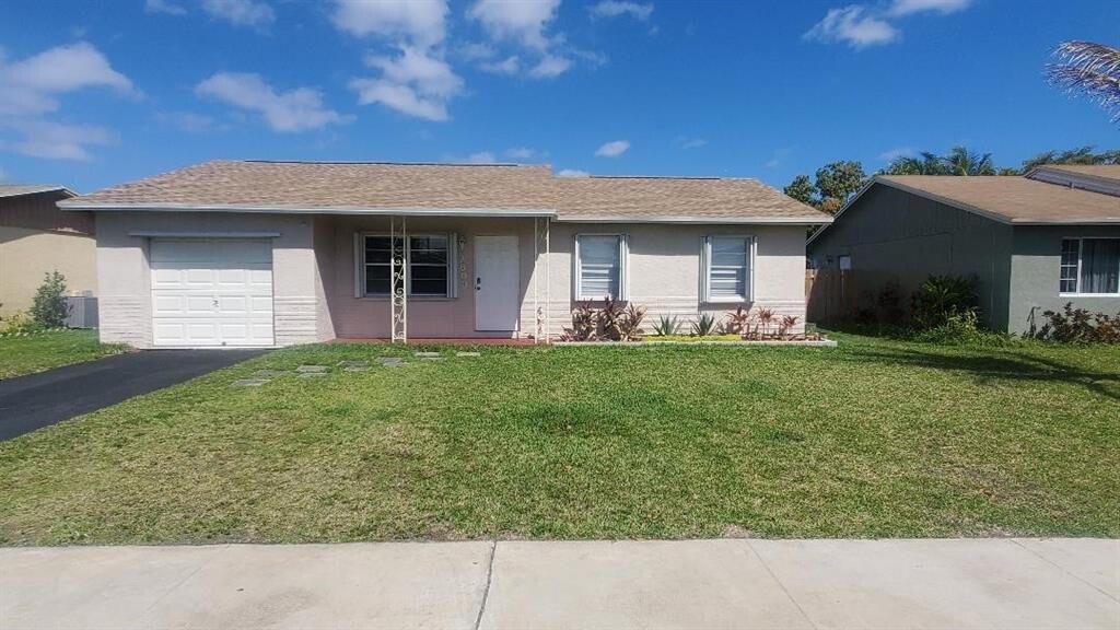 For Rent: $3,150 (3 beds, 2 baths, 1087 Square Feet)