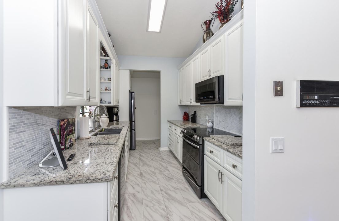 For Sale: $497,000 (2 beds, 2 baths, 1712 Square Feet)