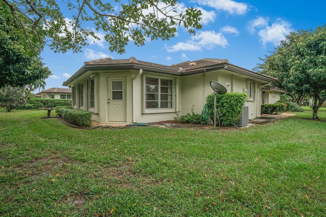 Active With Contract: $524,000 (3 beds, 2 baths, 2129 Square Feet)