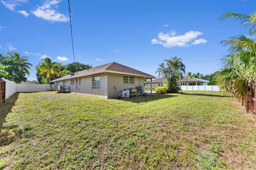 For Sale: $1,500,000 (5 beds, 3 baths, 2519 Square Feet)