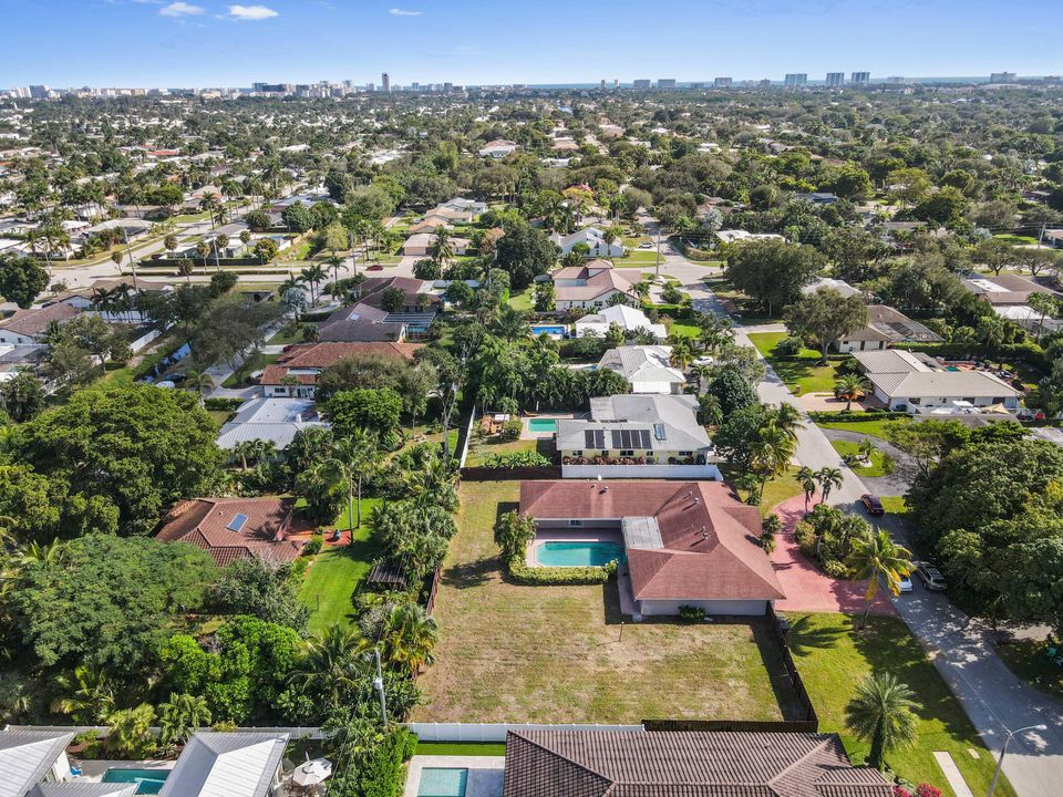 For Sale: $1,500,000 (5 beds, 3 baths, 2519 Square Feet)