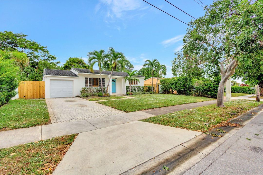 For Sale: $640,000 (3 beds, 2 baths, 1135 Square Feet)