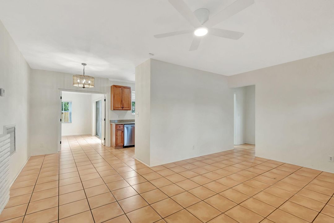 For Sale: $640,000 (3 beds, 2 baths, 1135 Square Feet)