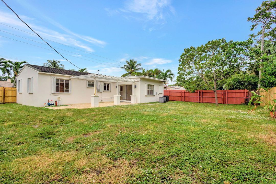 For Sale: $640,000 (3 beds, 2 baths, 1135 Square Feet)