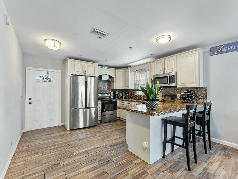 For Sale: $429,900 (3 beds, 2 baths, 1248 Square Feet)