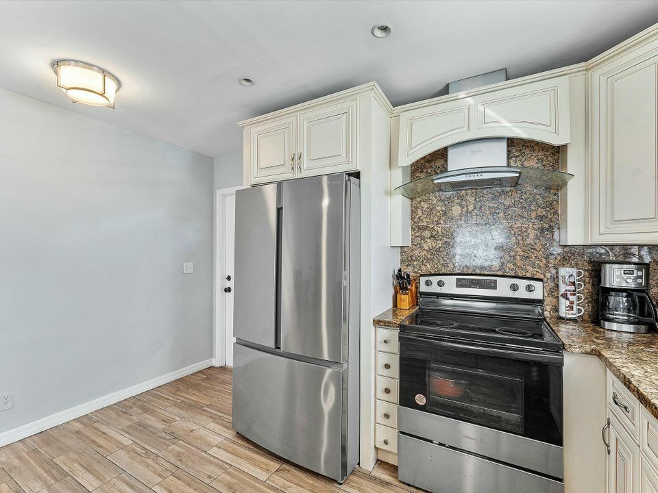 For Sale: $429,900 (3 beds, 2 baths, 1248 Square Feet)