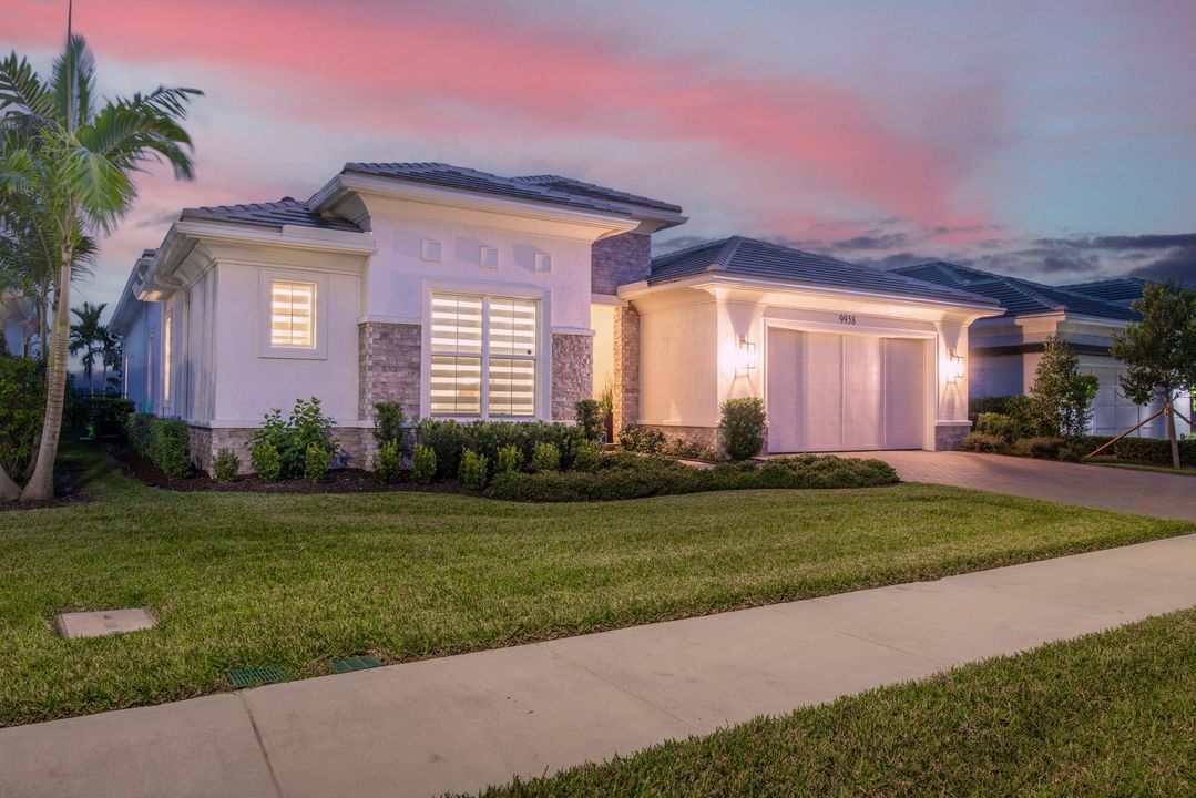 For Sale: $1,499,000 (3 beds, 2 baths, 3000 Square Feet)