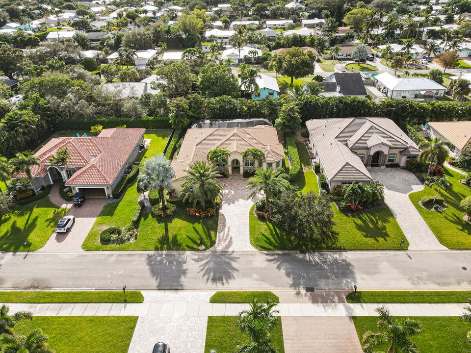 For Sale: $979,000 (3 beds, 3 baths, 2778 Square Feet)