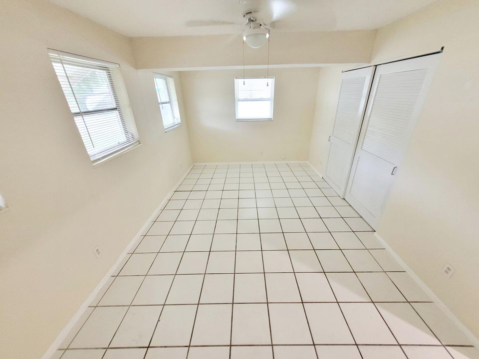 For Rent: $2,500 (3 beds, 1 baths, 1085 Square Feet)