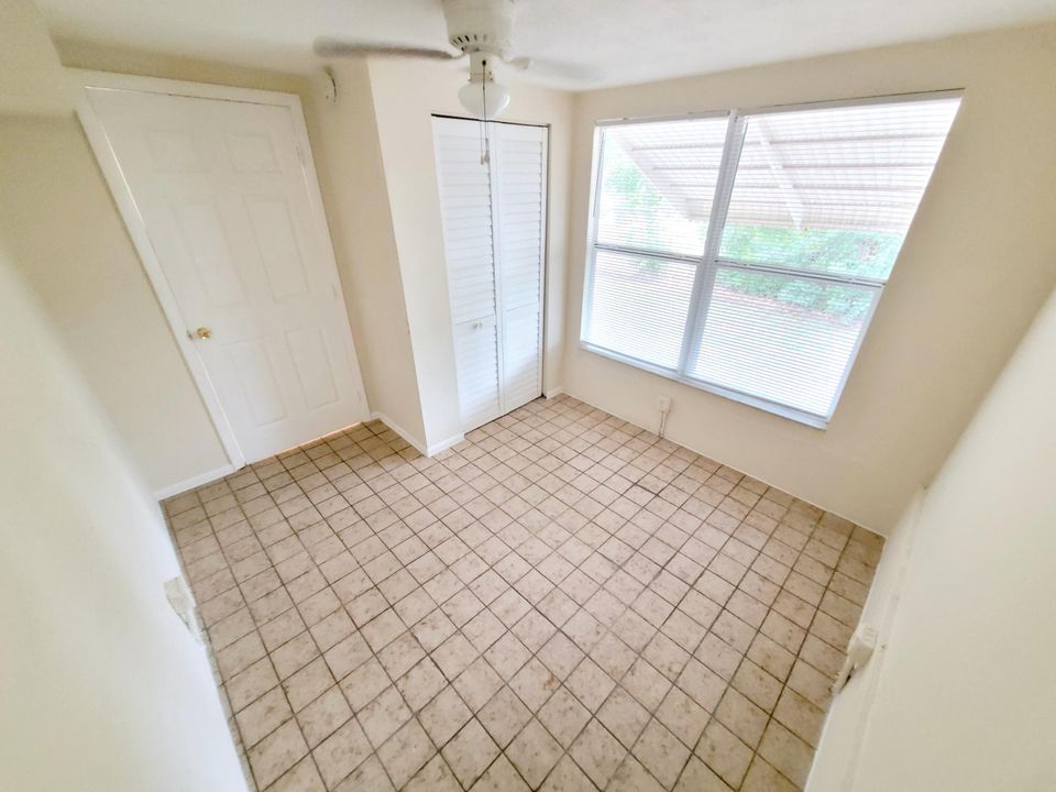 For Rent: $2,500 (3 beds, 1 baths, 1085 Square Feet)