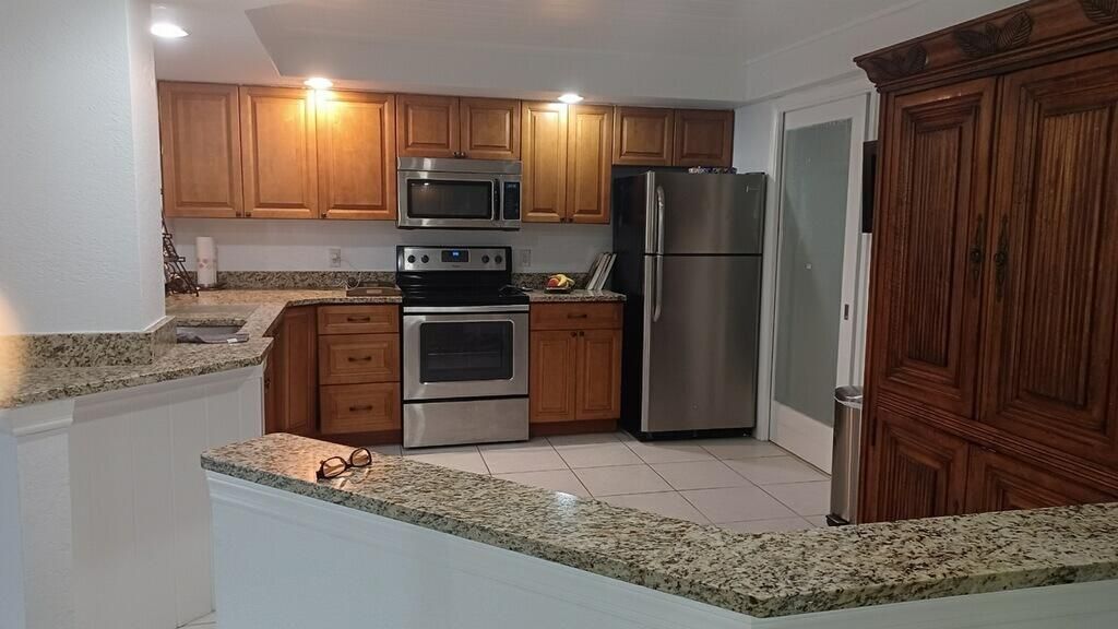 For Rent: $5,500 (2 beds, 2 baths, 1307 Square Feet)