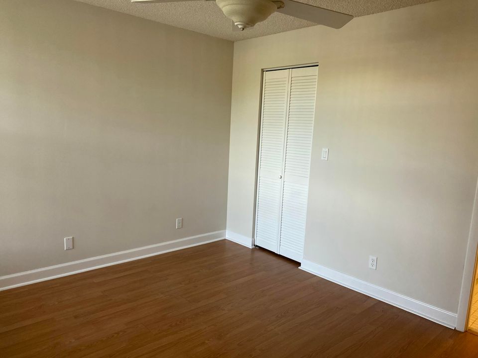 For Sale: $439,000 (2 beds, 2 baths, 1130 Square Feet)